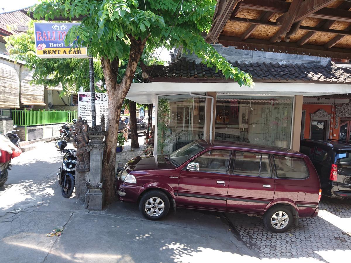 ホテルBali Dwipa クタ エクステリア 写真